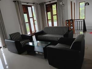 Villa 369