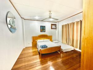 Bluewaves Hostel & Villa Panagsama by Hiverooms