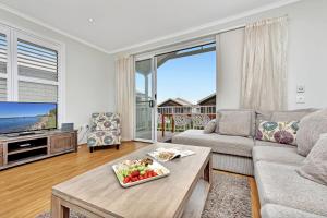 Coastal Breeze at Caves Beach Villas