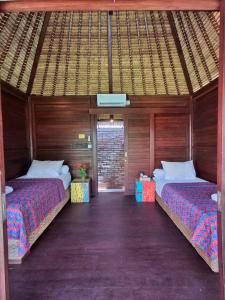 Ketewel Bed and Breakfast Kshanti Room