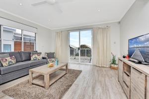 Beach Escape at Caves Beach Villas