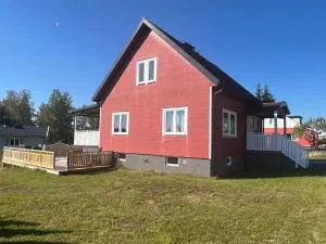 Big house, sauna, Wi-Fi, Isaberg, MTB, skiing, golf - Svenljunga