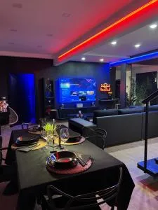 Modern House - 法拉因萨比纳