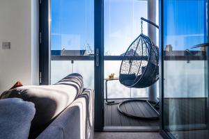 TheCountingSheep - Heathrow in 15 mins - Glass Balcony - Dedicated Workspace