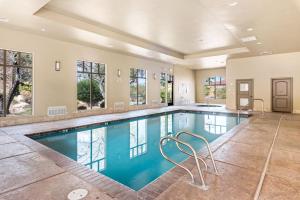 Starlight Crossing condo