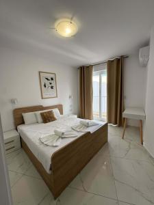 New luxury 2 Bed with Patio near aquarium