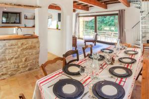 Maisons de vacances Domaine du Roc Gites 34 personnes : photos des chambres