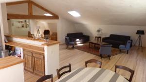 Maisons de vacances Domaine du Roc Gites 34 personnes : photos des chambres