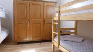 Maisons de vacances Domaine du Roc Gites 34 personnes : photos des chambres