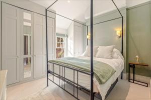 The Emerald - Central Henley, 2 Bedroom House