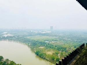 Bens Homestay Ecopark - Landmark L1