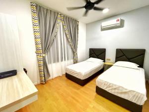 ALEXIS VILLA Whole OR Room