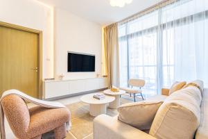 Family Heaven - 3 min walk to Reem Central Park and Beach - Designers Choice - 10 people - New Building - High Floor - Big Balcony - Reem Island