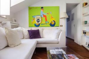 Walking to the Duomo from a Luxury Penthouse