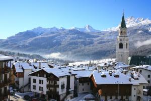 Hotel Alaska Cortina
