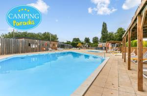 Campings Camping paradis les pins : photos des chambres