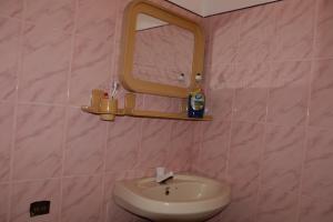 Ayubo Villa Ruby Room