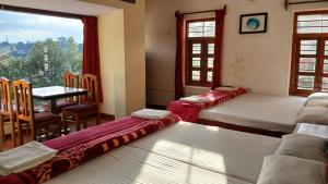 Satya Anand Cottage Pure Veg and Non Alcoholic Hotel
