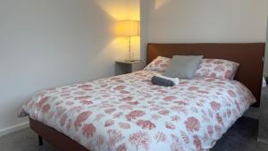 Sleek 3 - Bed Home, Stylish and Luxurious