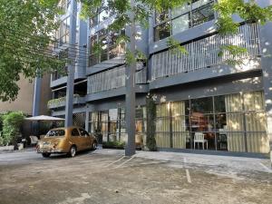 Collection O The Spades Hostel