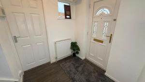 Sleek 3 - Bed Home, Stylish and Luxurious