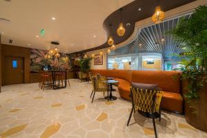 080 Transit Hotel, T2