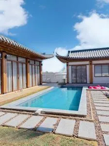 Krajokkaew Ling an khao yai - Nong Sarai