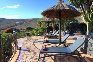 JURTE - Traumhafter Meerblick, beheizter Pool, Sauna, Billiard, Tischtennis, Garten