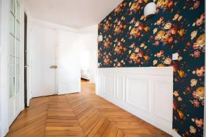 TBS 324 - Superb apartment with Eiffel Tower view