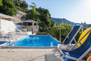 Depandance in Villa con Piscina