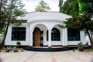Mjimwema Villas Main House