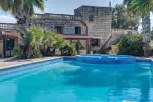 Ta Karag Villa - Countryside Escape - Pool & Tennis