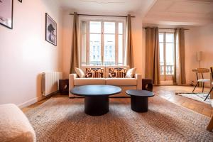TBS 326 - Superb apartment with Eiffel Tower view