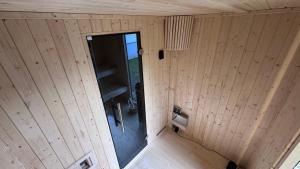 White House Izabelin Family SPA House near Warsaw