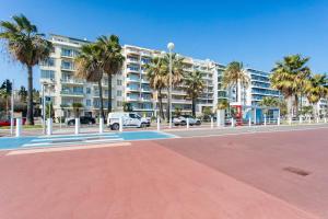 #37 1BDR Bagatelle, Promenade, sea front Balcony & AC