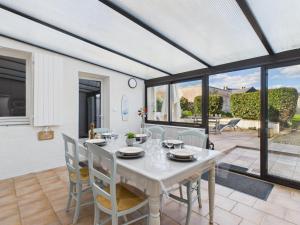 Jolie maison avec jardin à 450m de la plage pour 8