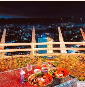 2 Double Beds Available Golden Peak Condotel