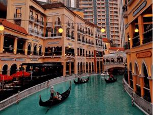 Modern Condo At Venice Residences Bgc #vlrb29k