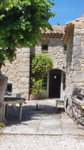 Maisons de vacances Maison authentique en Drome Provencale : photos des chambres