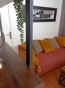 Appartements Chateau, poteries, vins et randonnees : photos des chambres