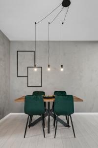 Ultra-Modern & Spacious 2BR Apartment with Balcony