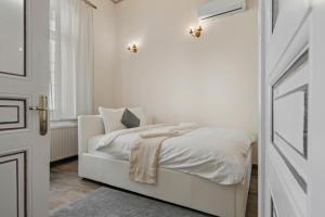 Old Town Heritage near French Embassy - Royal View