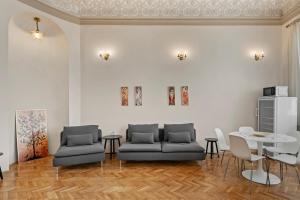 Old Town Heritage near French Embassy - Royal View