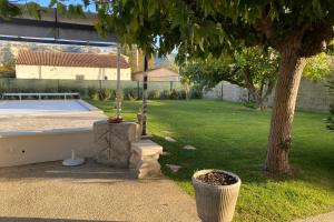 La Maison de Gari spacious house with swimming pool and beautiful exterior