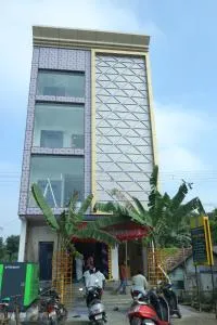 VASAVI PALACE AC Deluxe Rooms - Gingee