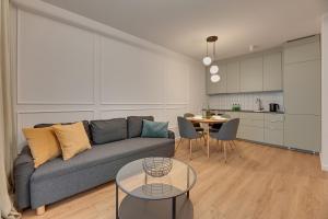 Leśna Sonata z ogrodem by Grand Apartments