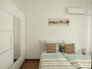 Апартамент Изгрев - 扬博尔