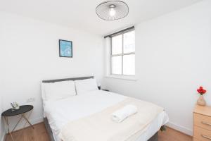 Cozy 2 Bed Apartment in City Centre-Free Parking