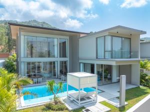 Grand View Residence Villa by NLA