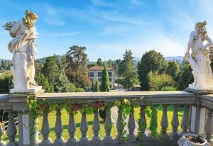 Villa Lucini 1886 Garden Apt near Lake Como and Milan